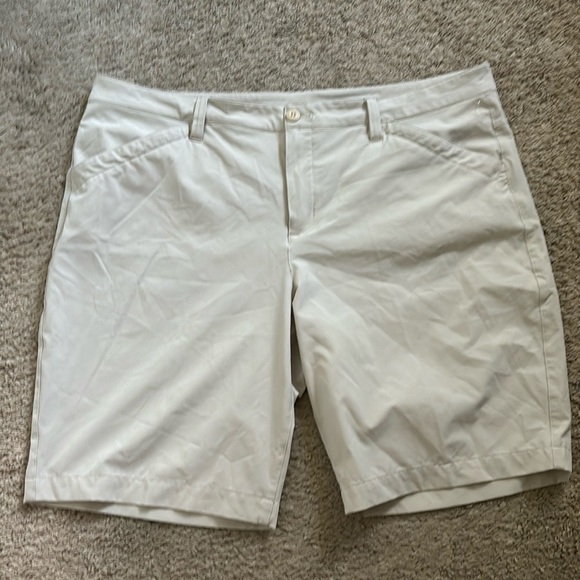 Eddie Bauer Women’s Size 18 Shorts - Picture 1 of 7